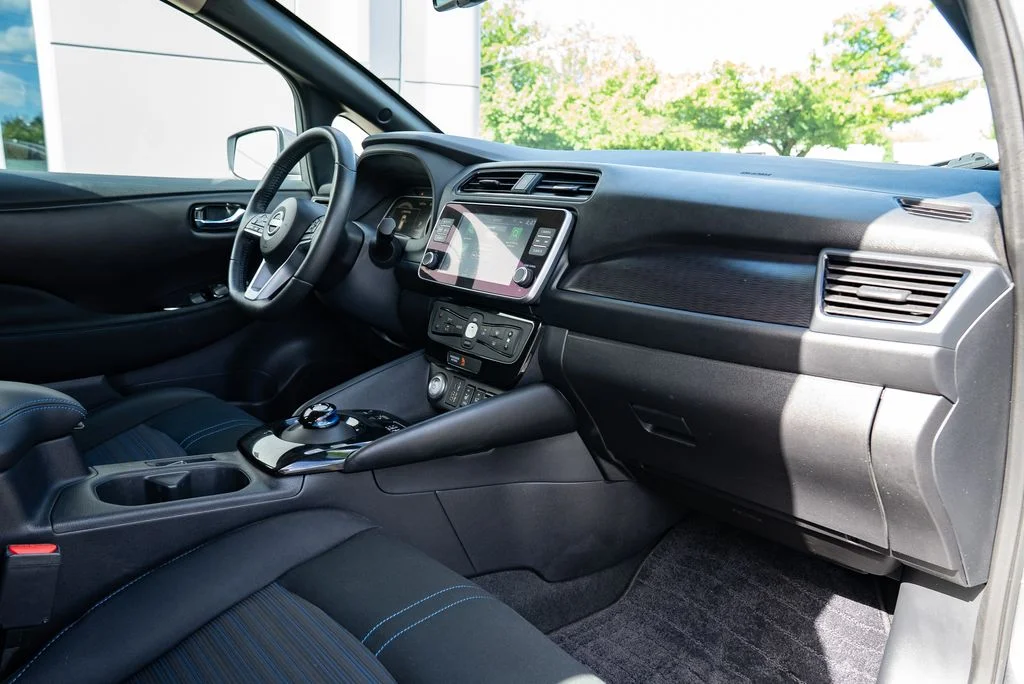 Used 2024 Gray Nissan SV Plus image 27