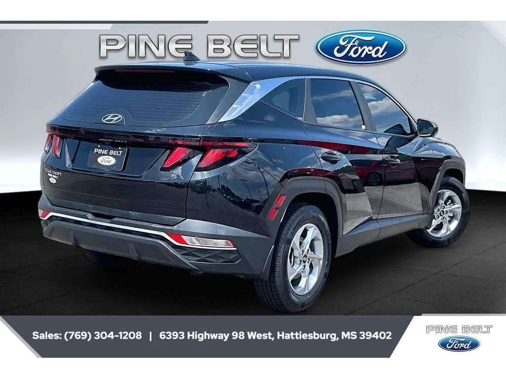 Used 2023 Phantom Black Hyundai SE image 11