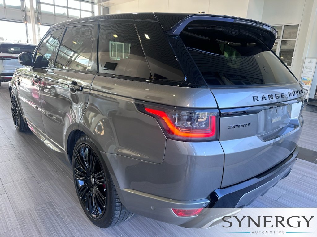 Used 2018 Silicon Silver Premium Metallic Land Rover HSE Dynamic image 11