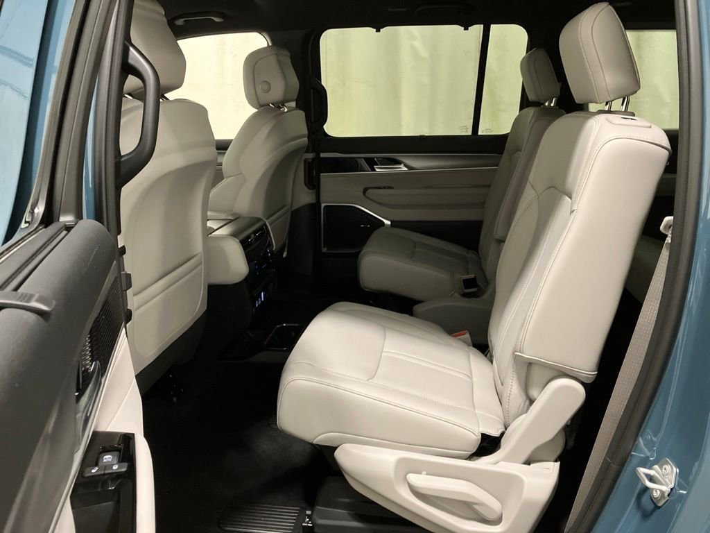 New 2026 Steel Blue Exterior Paint Jeep Limited Altitude image 14