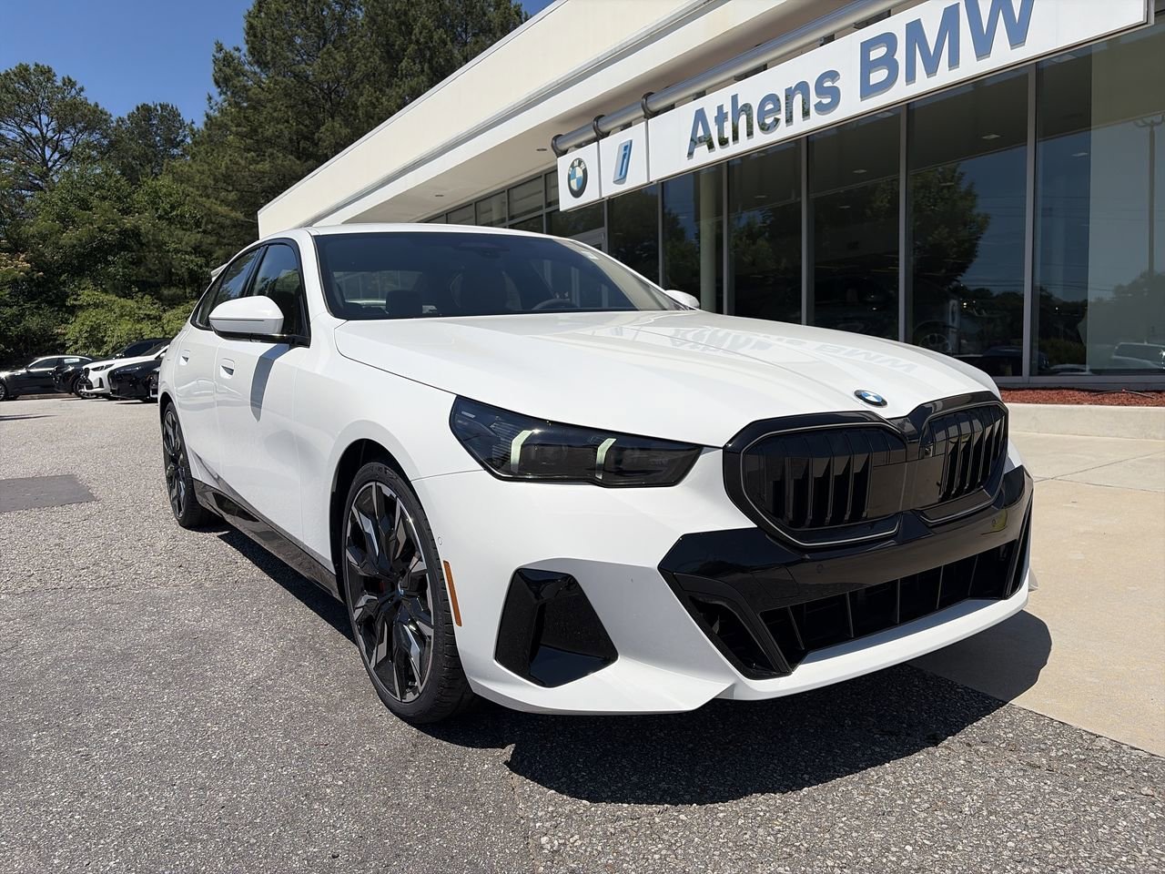 New 2027 Alpine White BMW 530i xDrive image 1