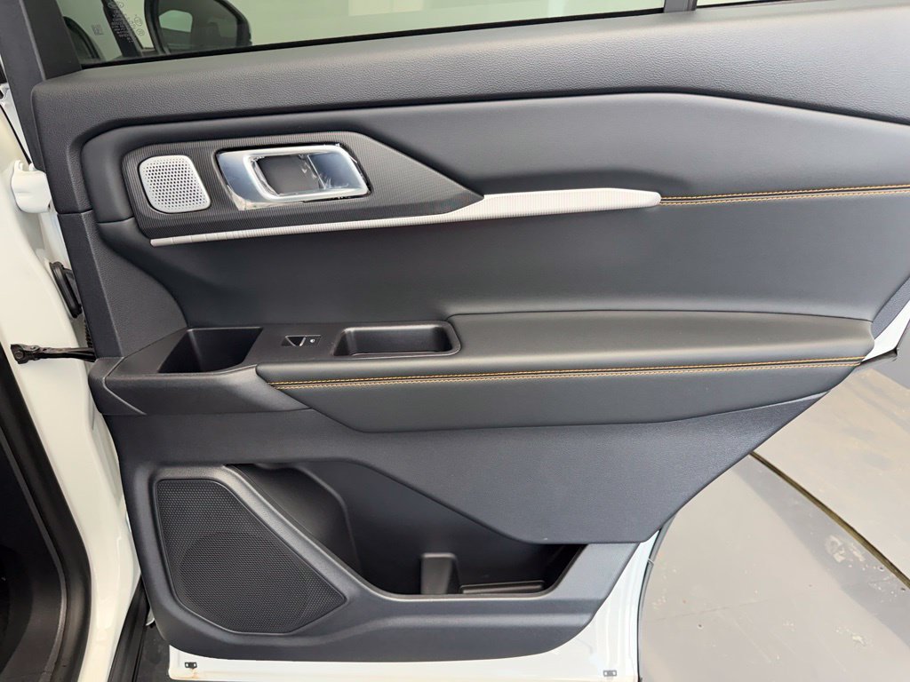 New 2026 Star White Metallic Tri-Coat Ford Tremor® image 76