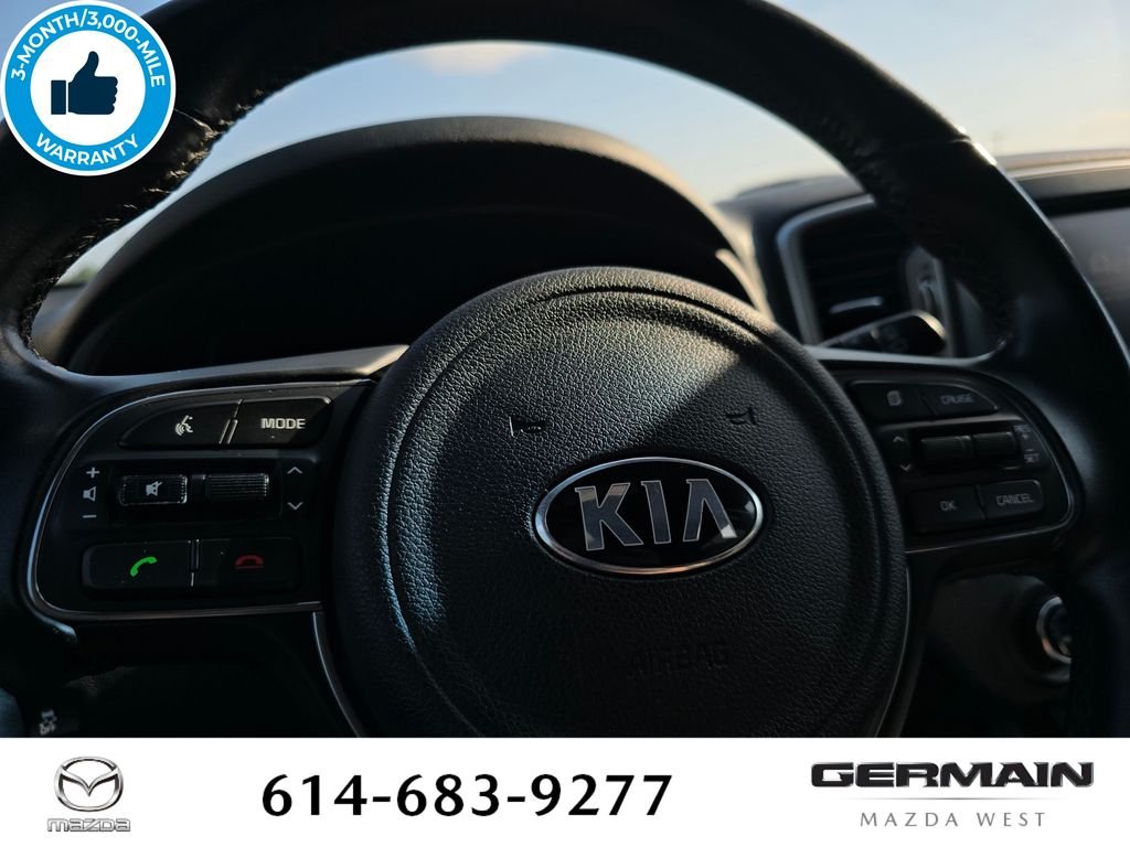 Used 2017 Red Kia EX image 22
