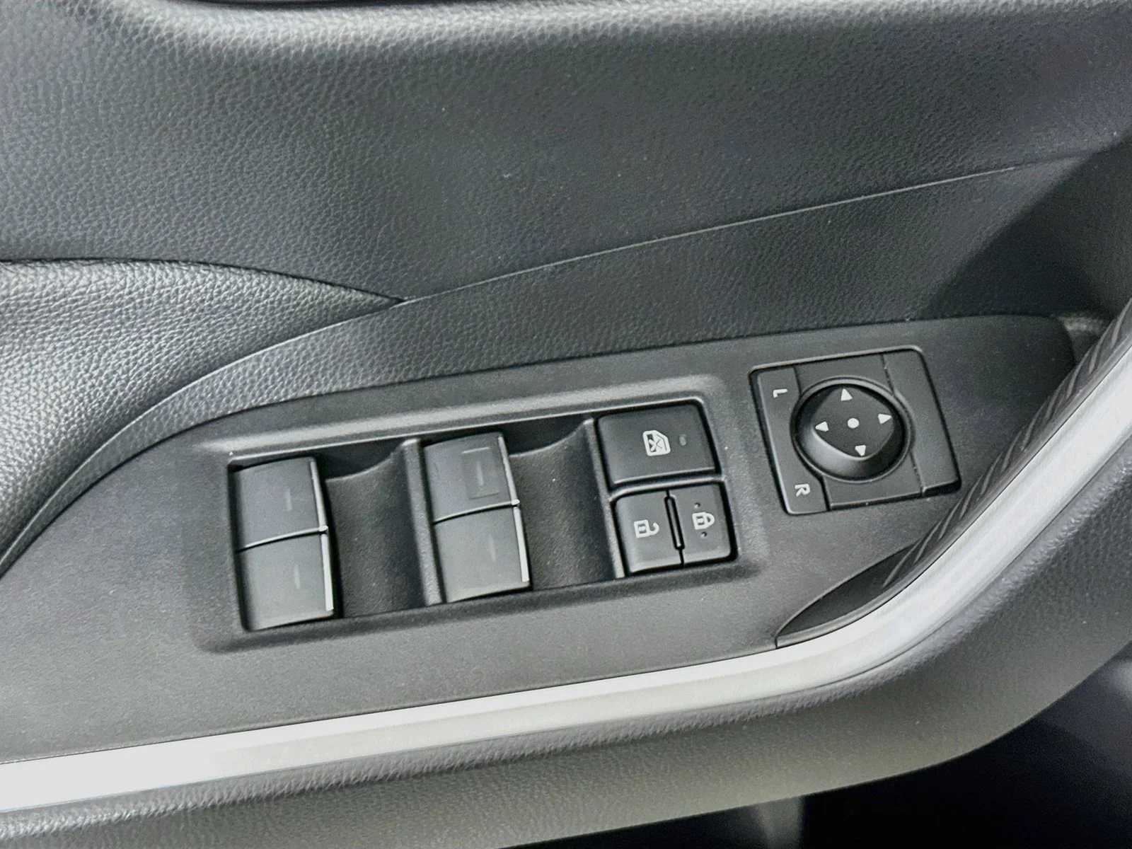 Certified Used 2025 Silver Toyota XLE image 18