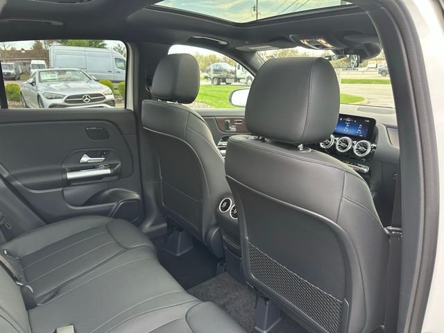 New 2026 Polar White Mercedes-Benz GLA 250 image 22