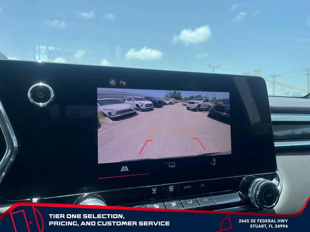 New 2026 Sterling Metallic GMC Elevation image 31