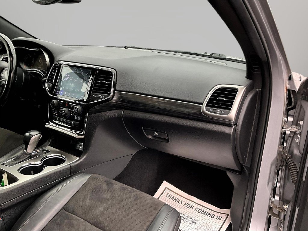 Used 2020 Silver Jeep Altitude image 28