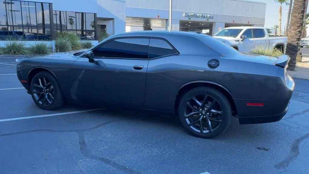 Used 2023 Gray Dodge SXT image 7