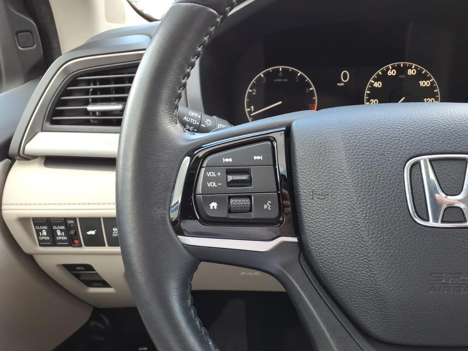 Used 2025 Smoke Blue Pearl Honda EX-L image 16