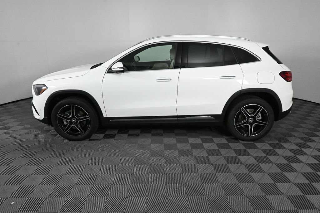 New 2026 Polar White Mercedes-Benz GLA 250 image 3