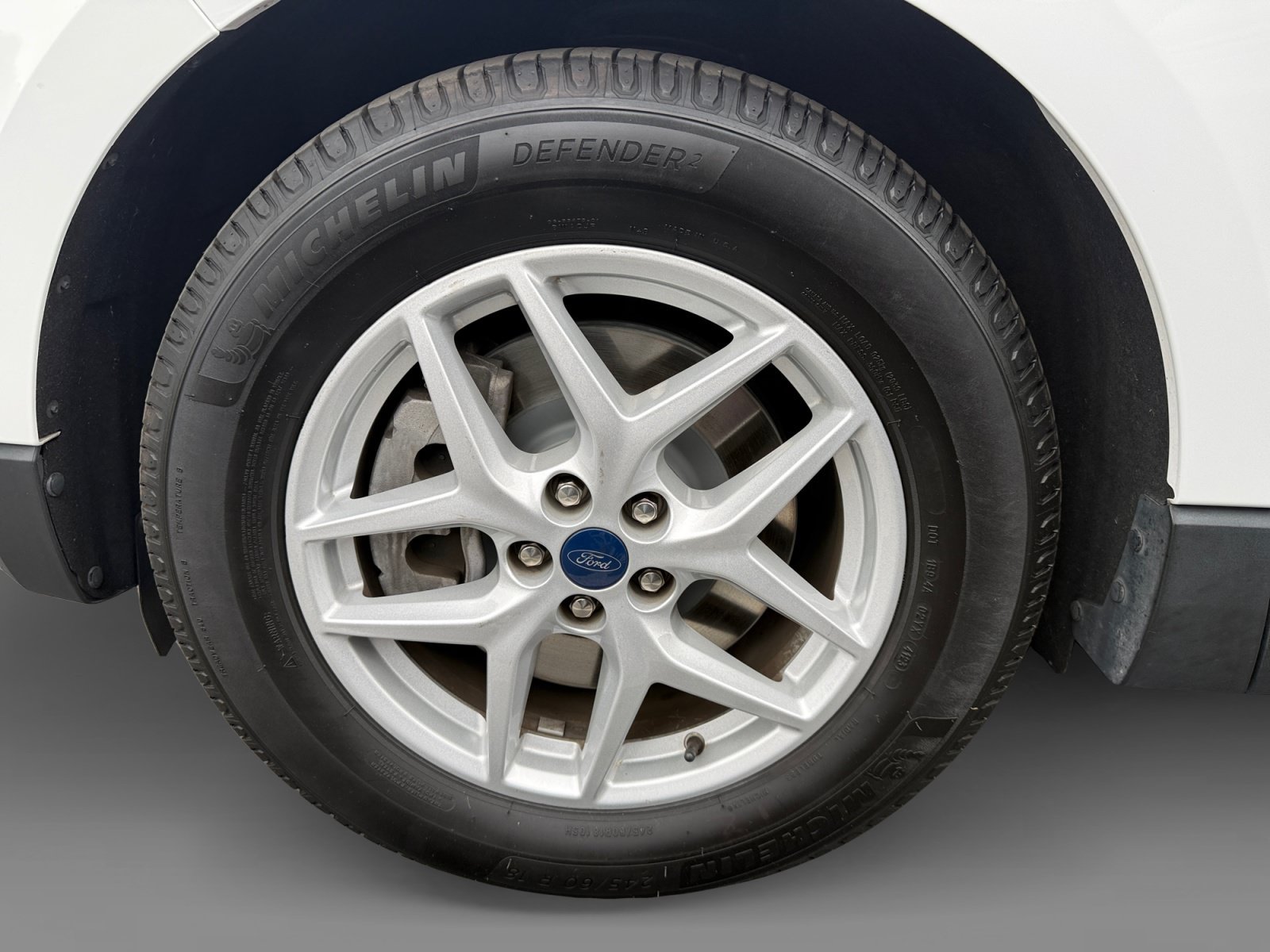Used 2021 Oxford White Ford SE image 9