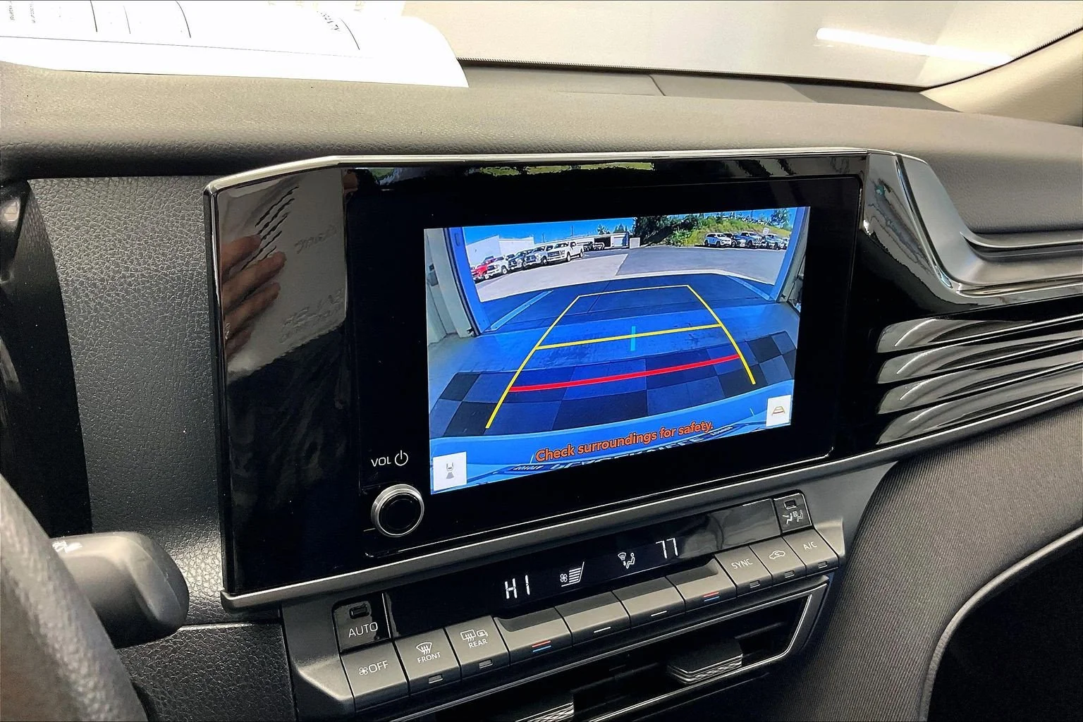 Used 2025 Ice Cap Toyota LE image 24