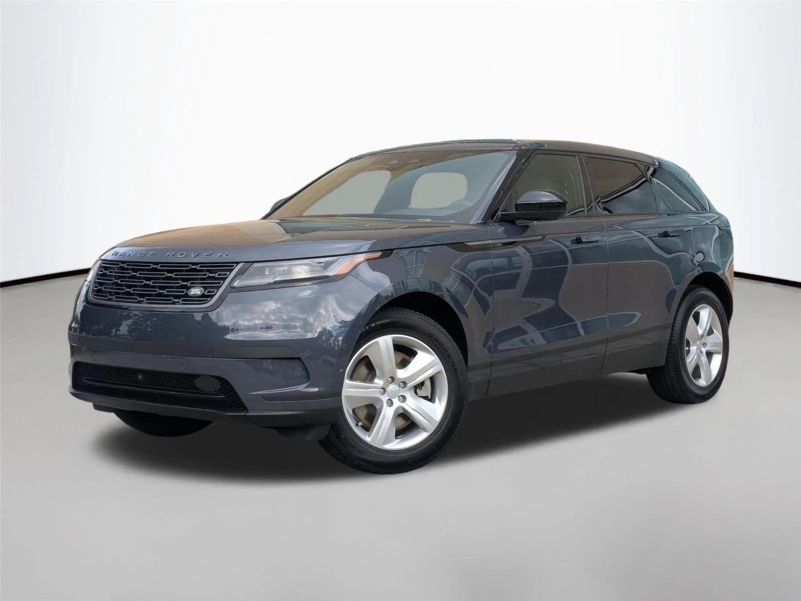 2026 Land Rover Range Rover Velar P250 S's photo