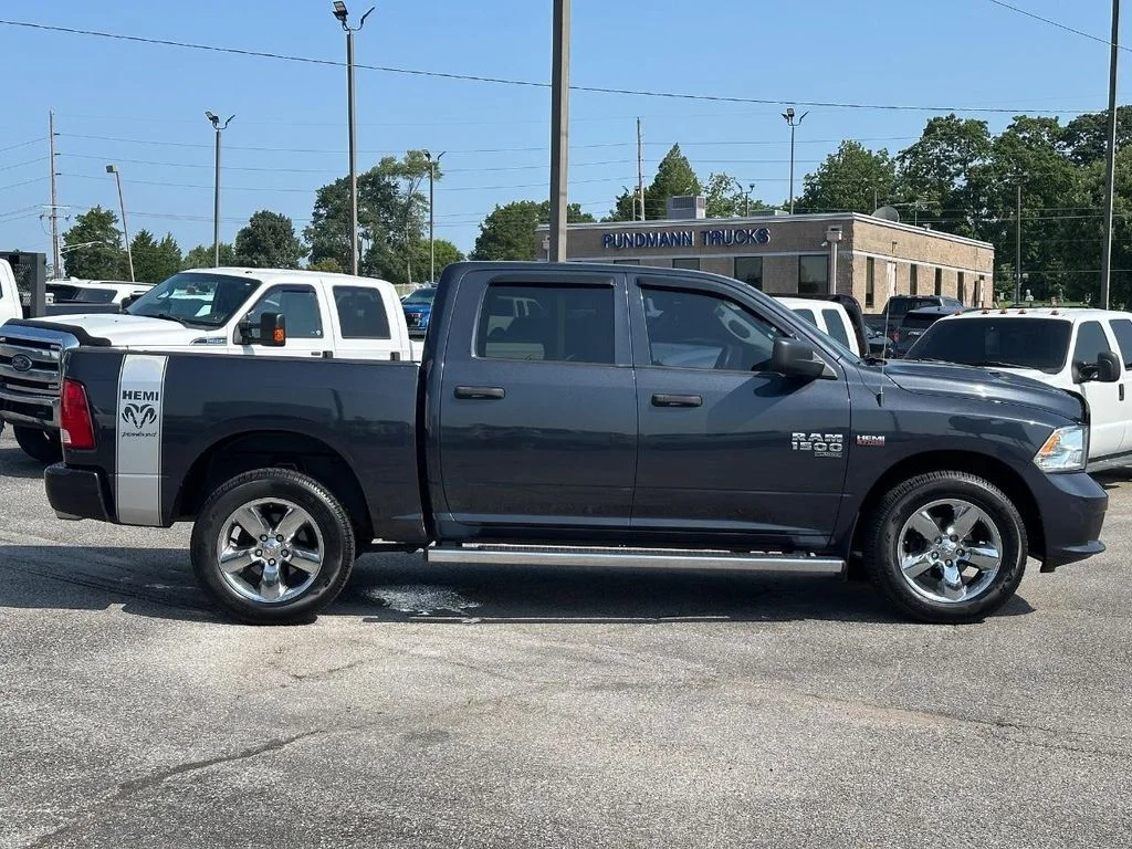 Used 2019 Granite Crystal Metallic Ram  image 2