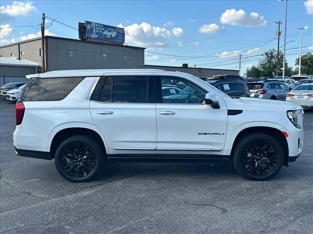 Used 2024 White GMC Denali image 12