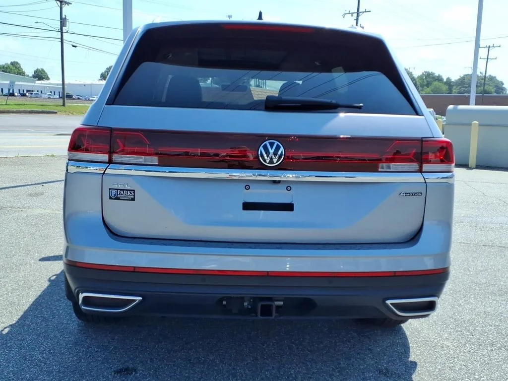 Used 2024  Volkswagen 2.0T SEL image 27