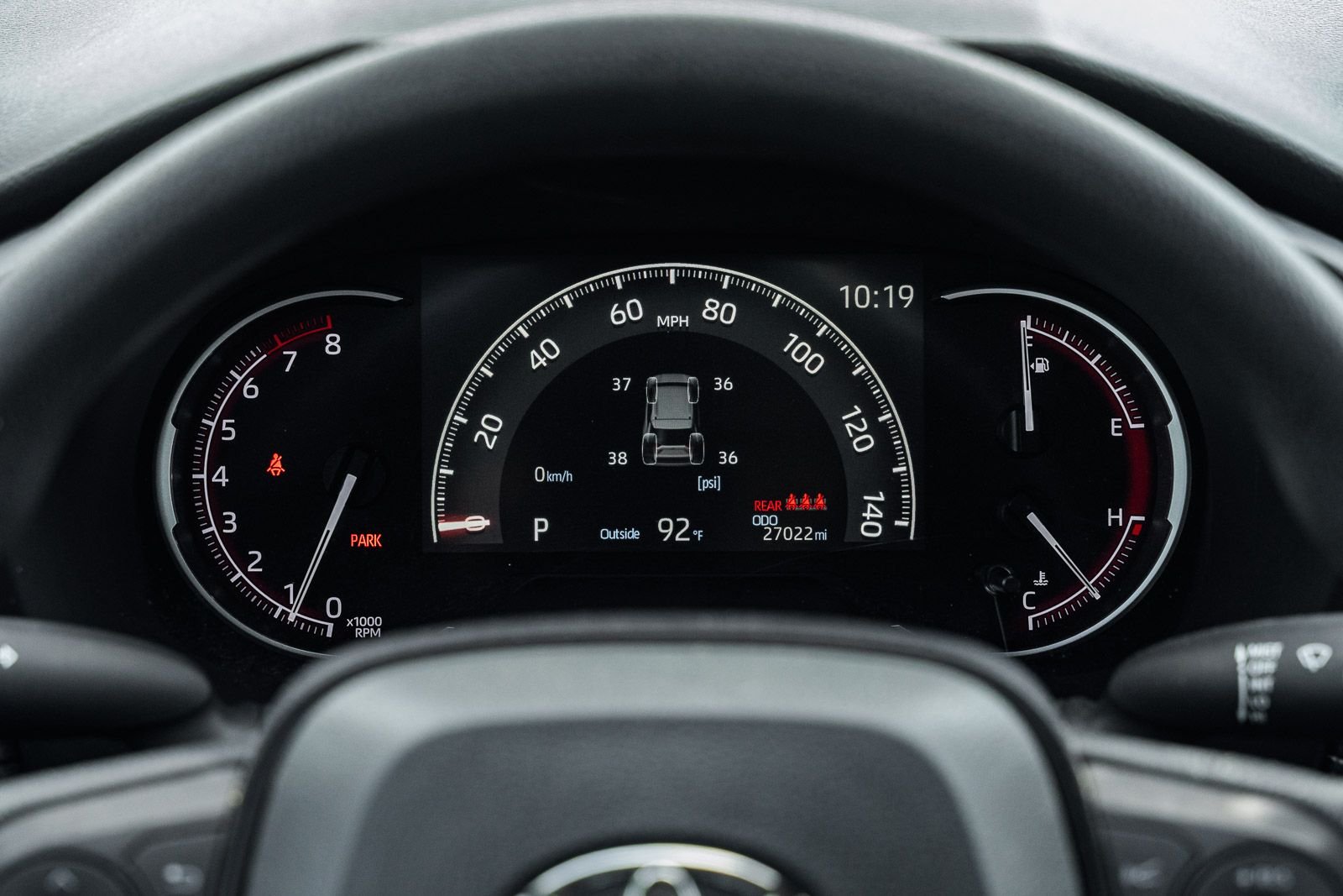 2023 Toyota RAV4 LE - Photo 23