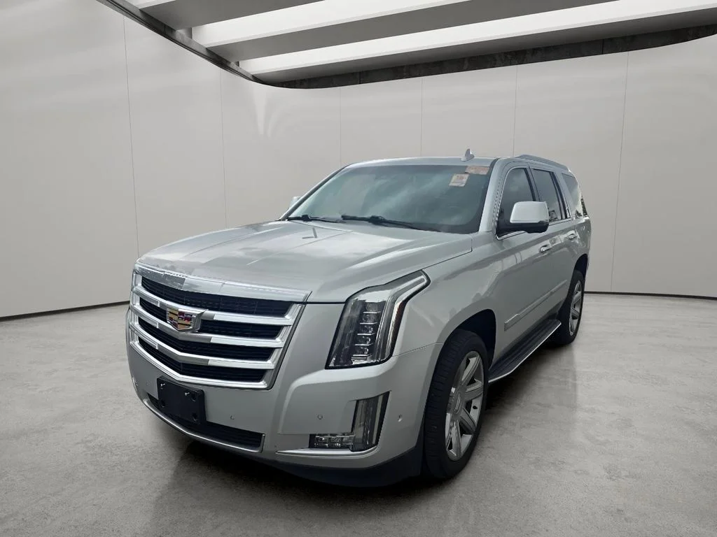 Used 2019 Radiant Silver Metallic Cadillac Luxury image 2