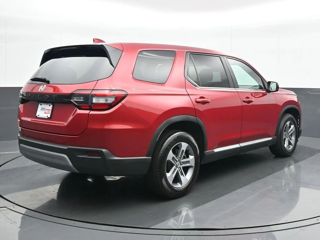 Used 2023 Red Honda EX-L image 6