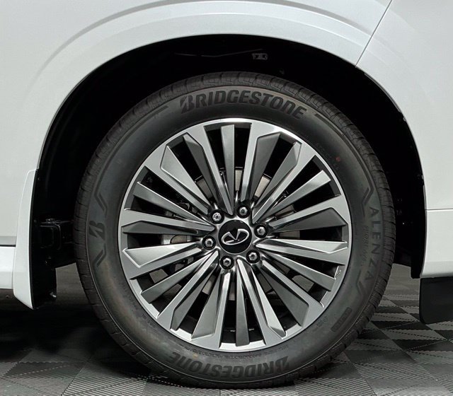 New 2027 White INFINITI LUXE image 7