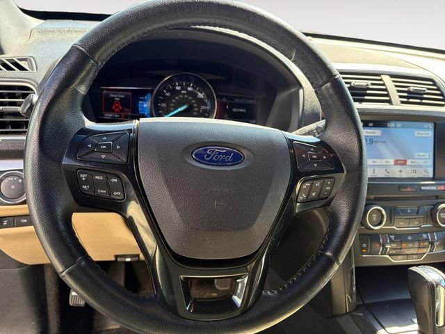Used 2017  Ford XLT image 13
