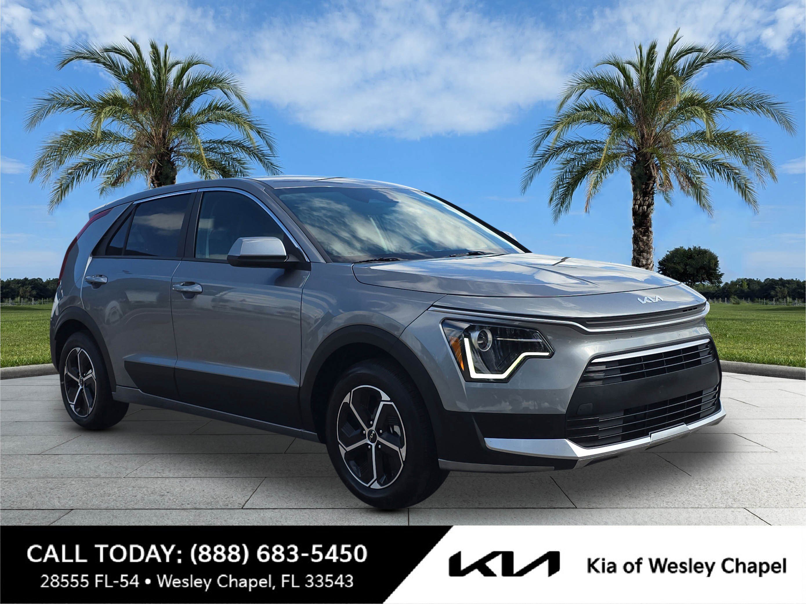 2025 Kia Niro LX HEV's photo