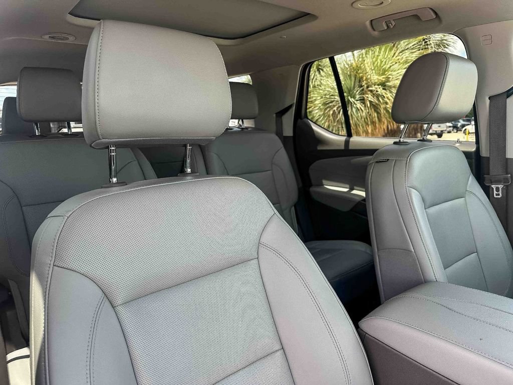 Certified Used 2021 SILVER ICE METALLIC Chevrolet Premier image 25