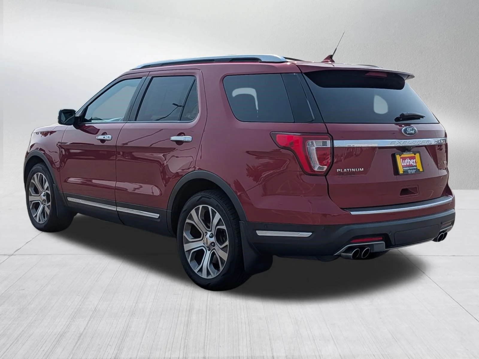 Used 2018 Ruby Red Metallic Tinted Clearcoat Ford Platinum image 5
