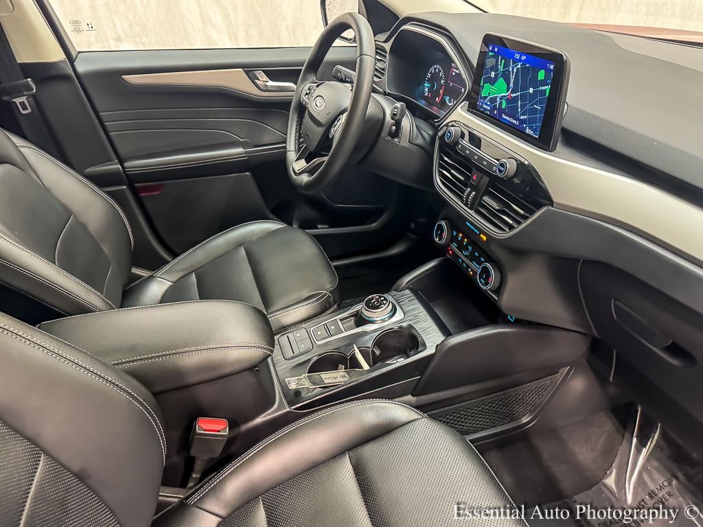Used 2022 Red Metallic Ford SEL image 27