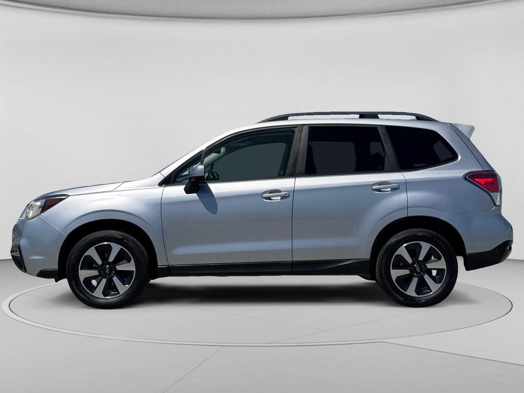 Used 2017 Ice Silver Metallic Subaru 2.5i Premium image 8
