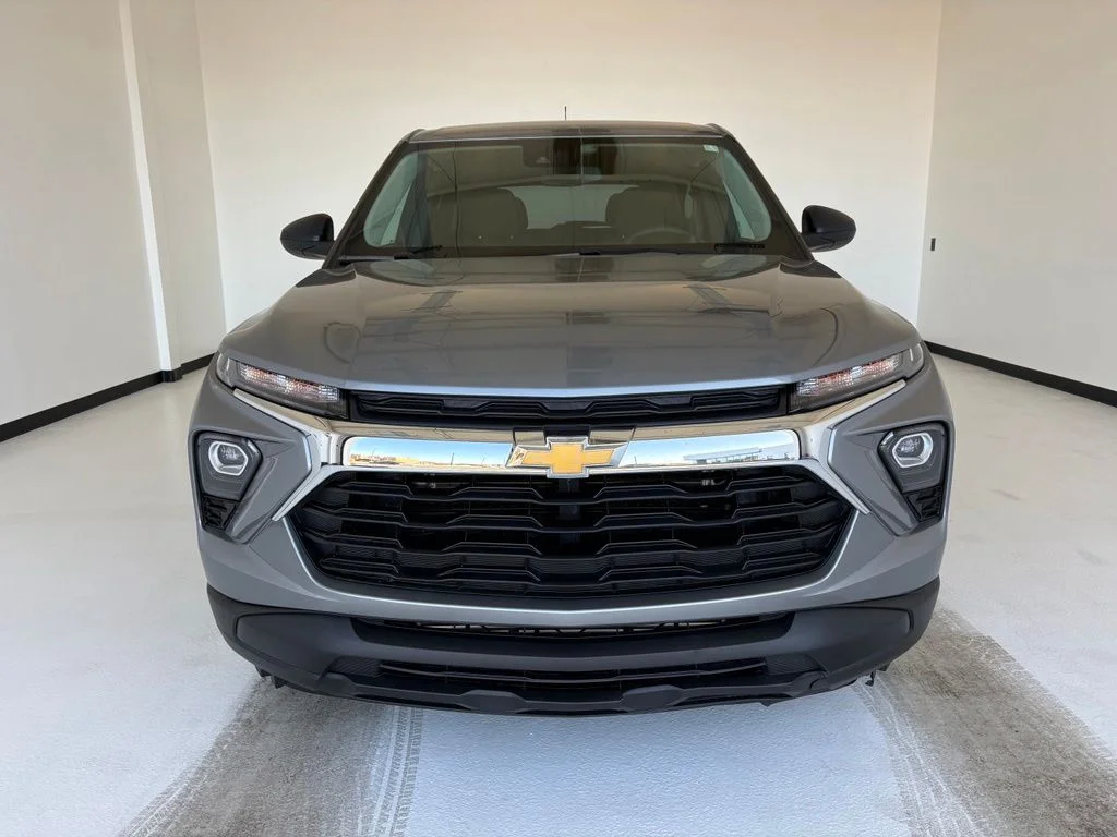 Used 2025 Gray Chevrolet LS image 13