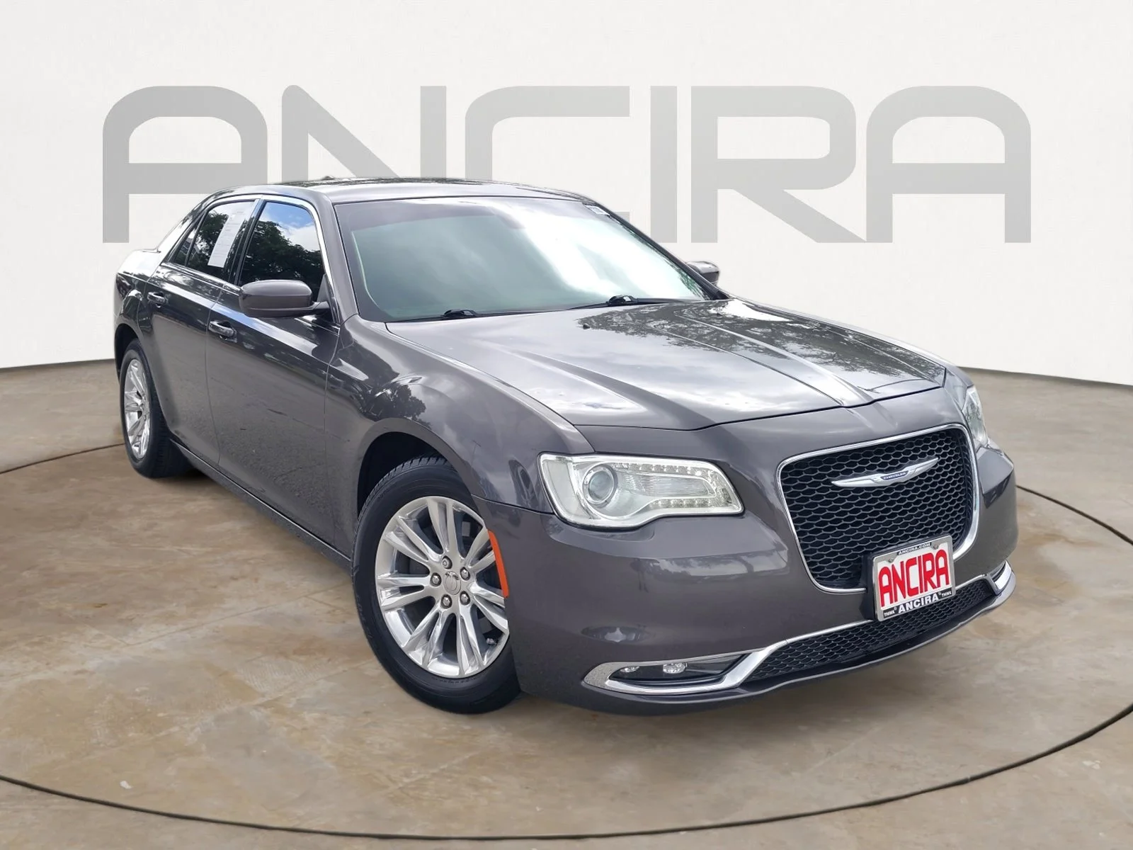 Used 2018 Granite Crystal Metallic Clearcoat Chrysler Touring image 6