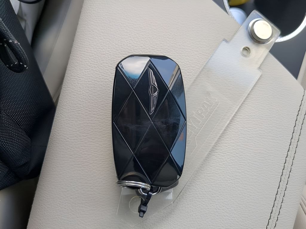 2026 GENESIS G70 Standard - Photo 27