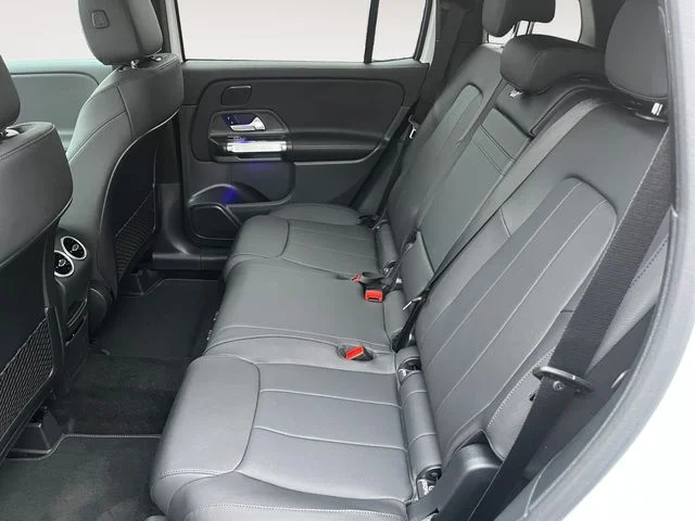Used 2026  Mercedes-Benz GLB 250 image 13