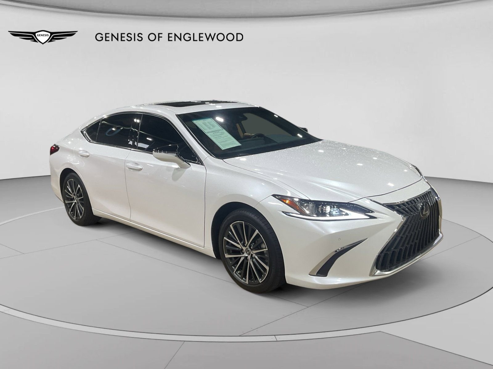 Used 2025 White Lexus 350 image 5