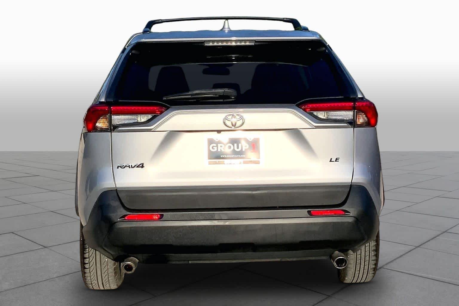 Used 2019 Silver Sky Metallic Toyota LE image 5