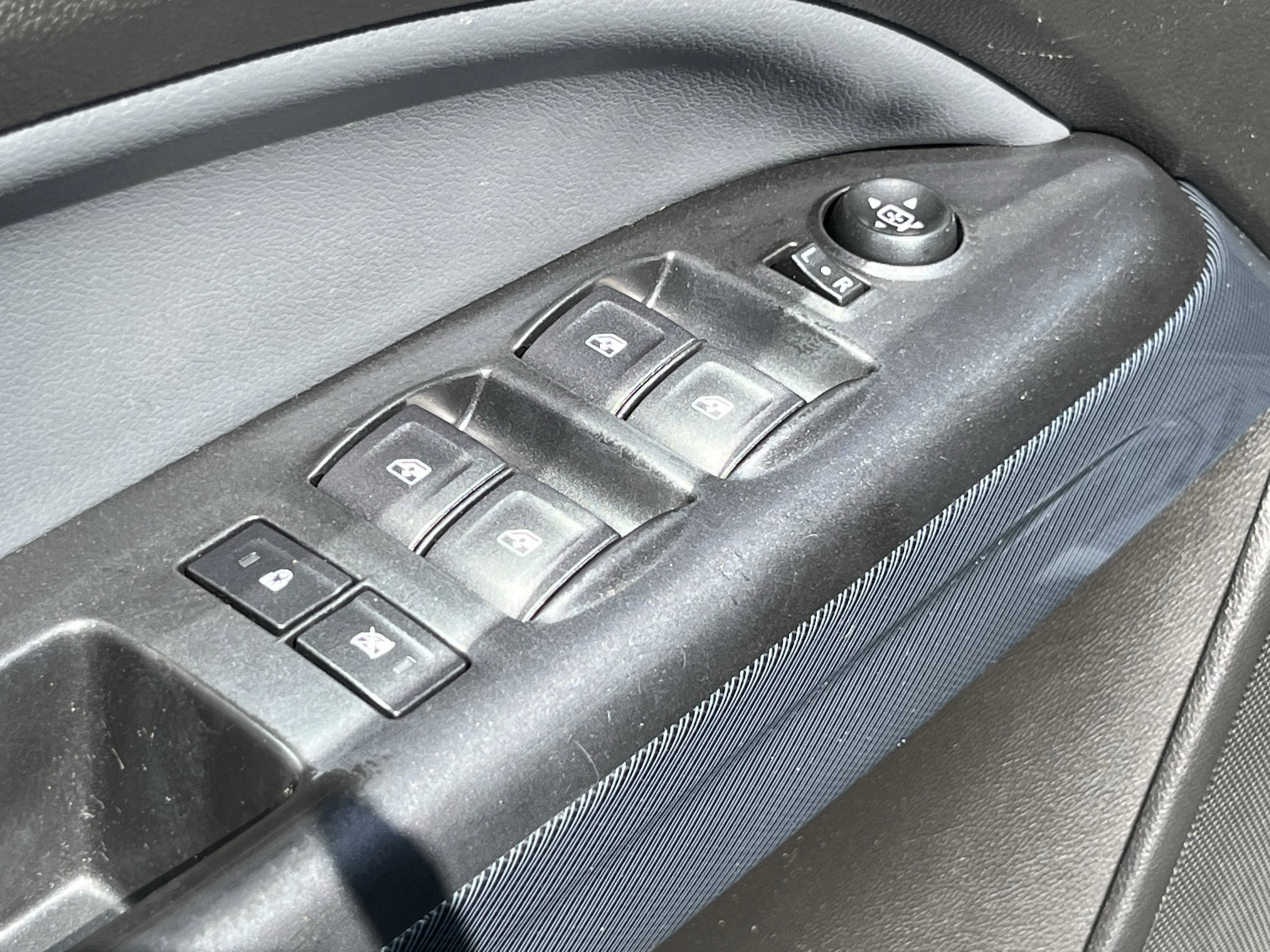 Used 2019 Pacific Blue Metallic Chevrolet Z71 image 21