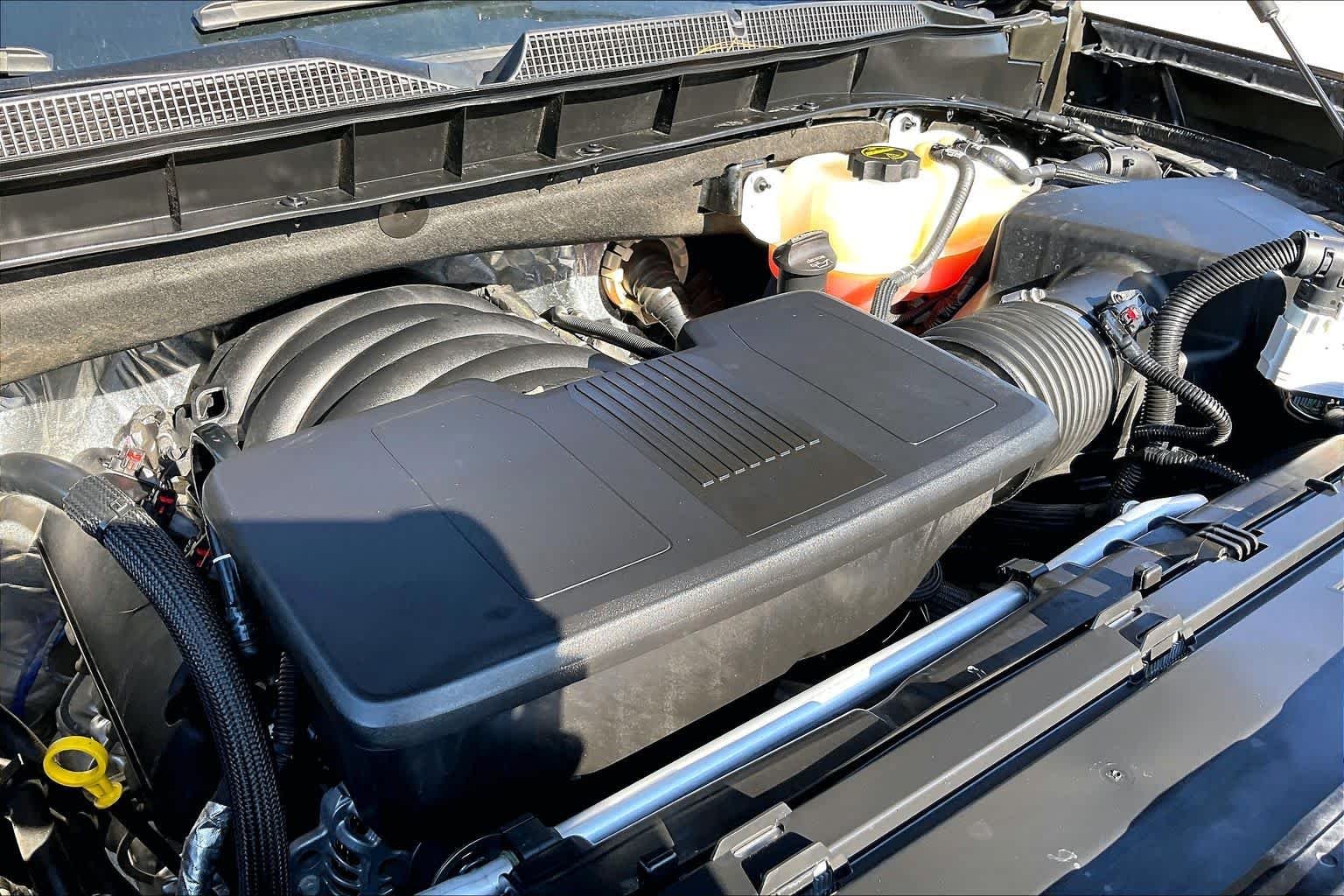 Used 2025 Black Chevrolet Z71 image 32