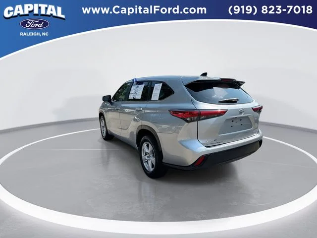 Used 2023 Silver Toyota LE image 6