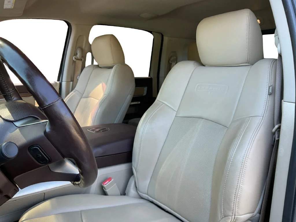 Used 2018 White Ram Laramie image 27