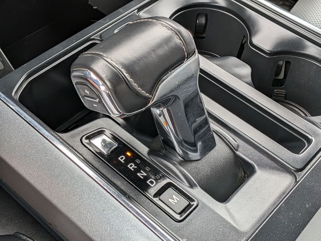Used 2023 Silver Ford Lariat image 27