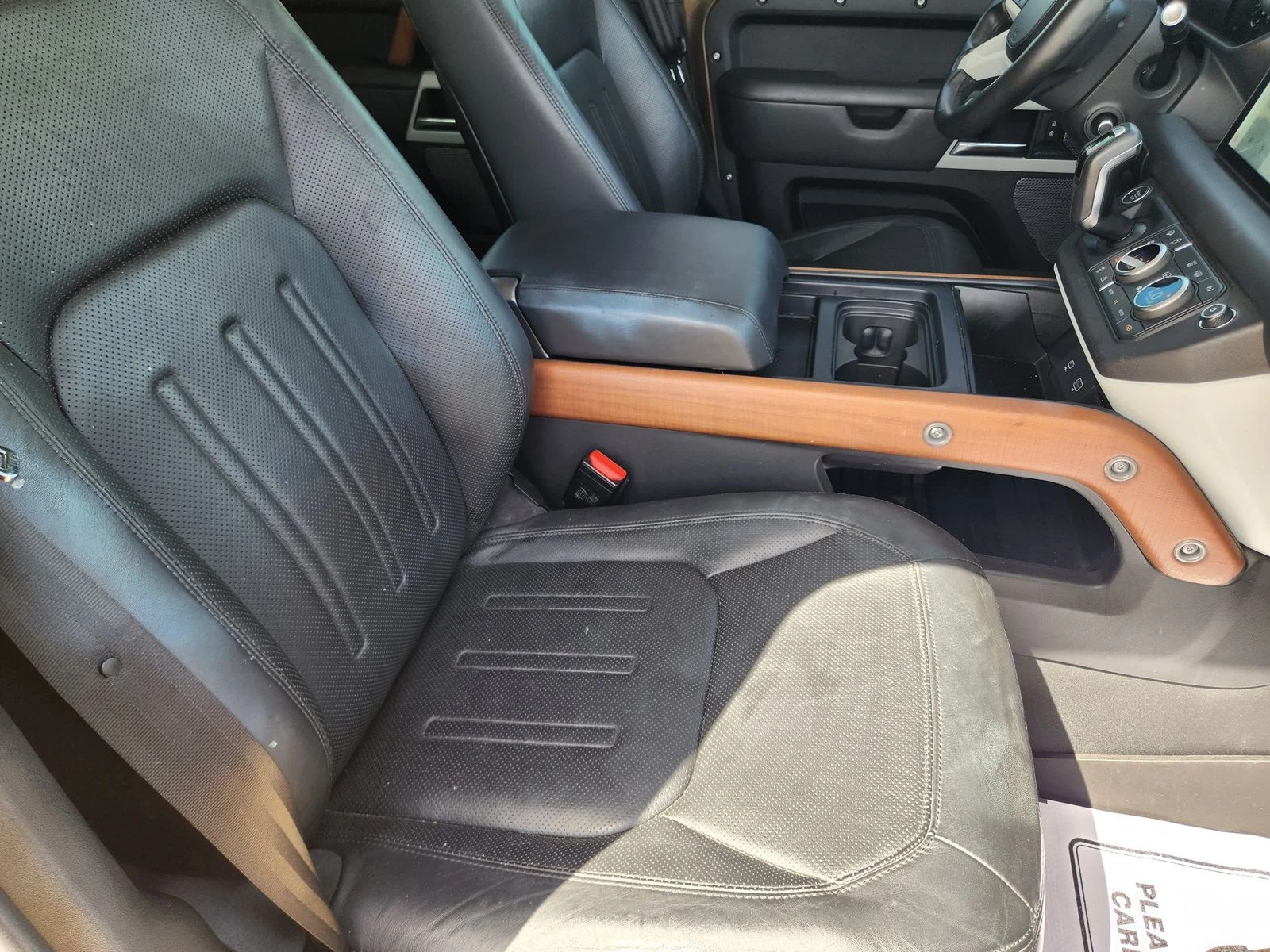 Used 2020 Green Land Rover HSE image 12