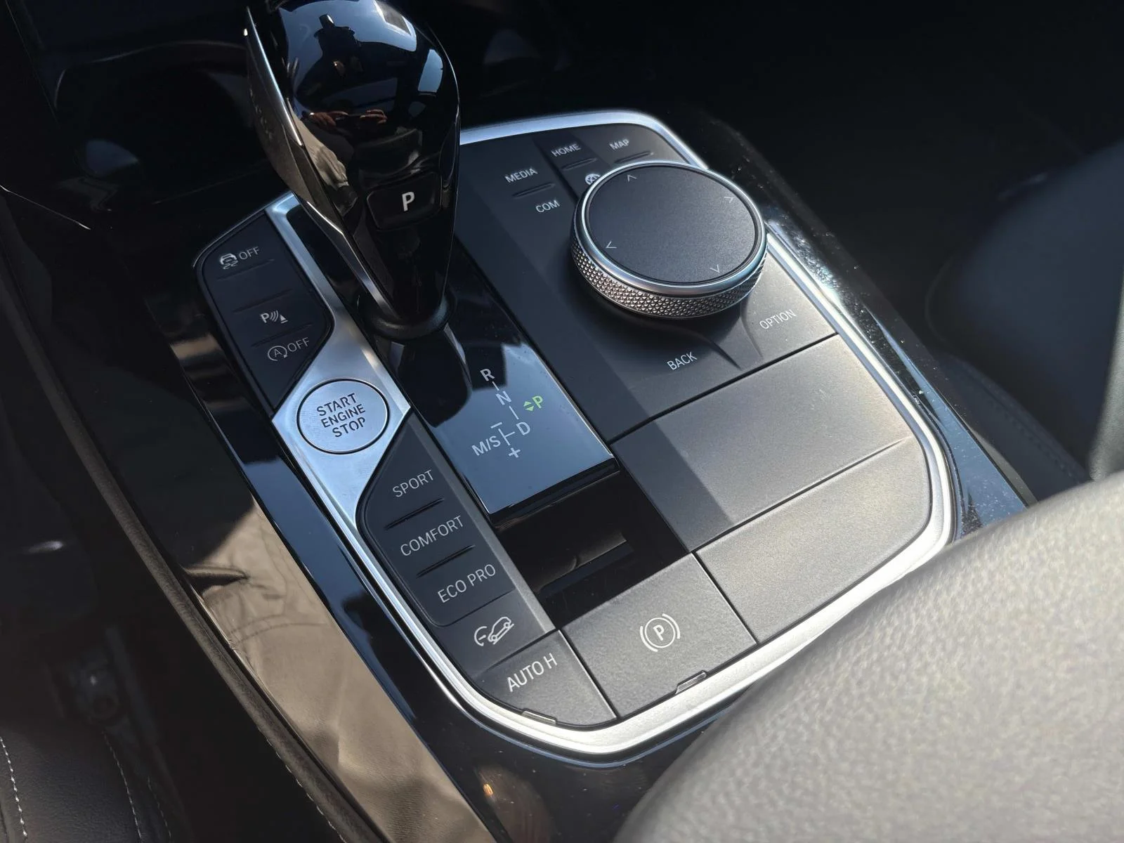2025 BMW X4 30i - Photo 24