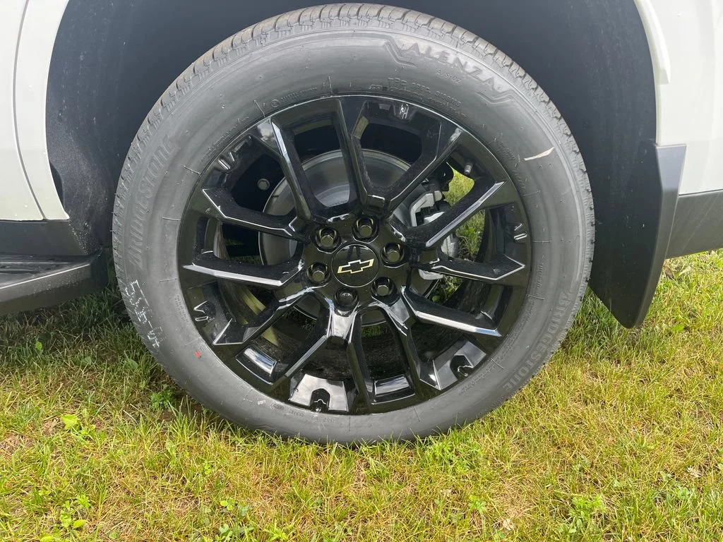 2026 Chevrolet Tahoe LT - Photo 18