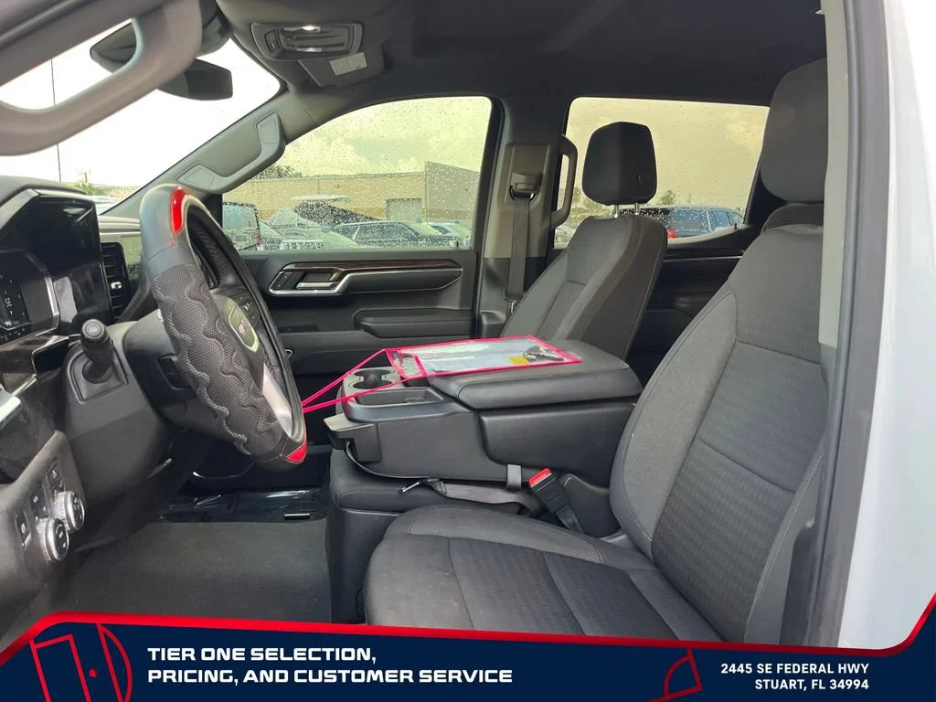 Used 2024 Summit White GMC Elevation image 13