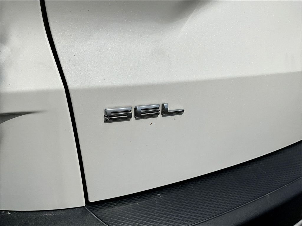 Used 2022 White Ford SEL image 27