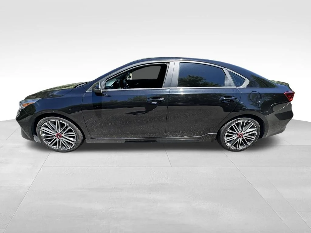 Used 2022 Black Kia GT image 3