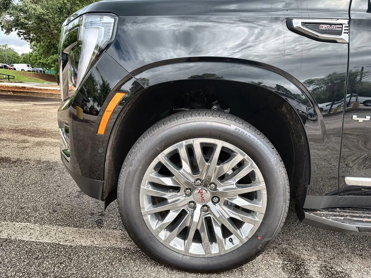 New 2026 Onyx Black GMC Elevation image 28