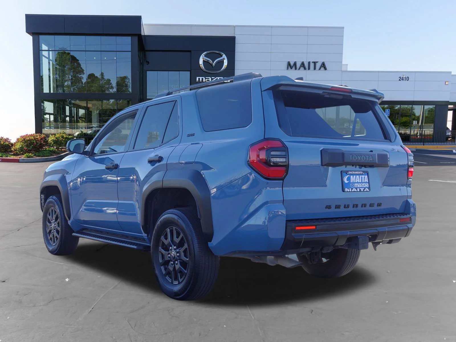 Used 2025 Heritage Blue Toyota SR5 image 5