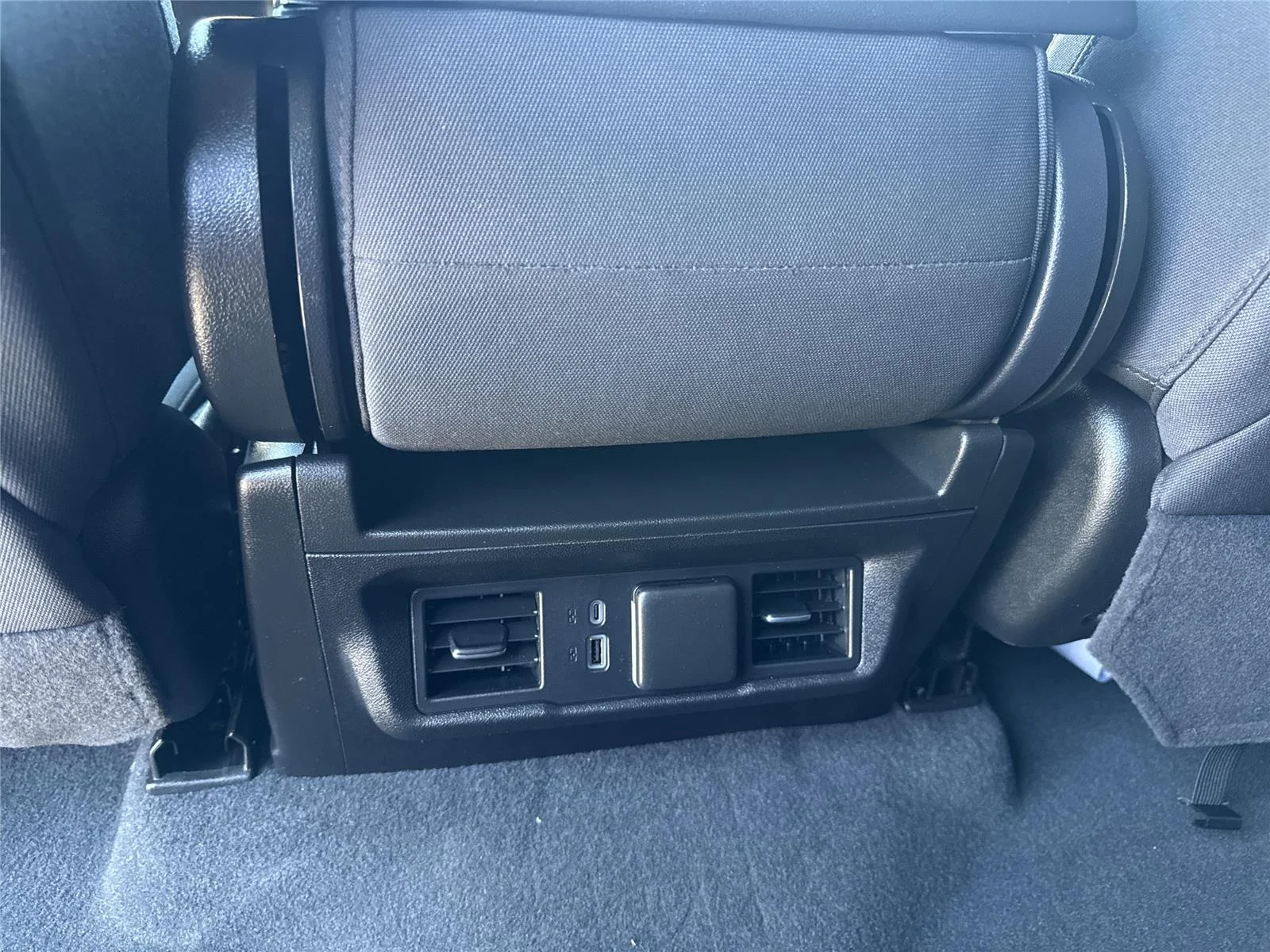 Used 2025 Summit White Chevrolet LT image 31